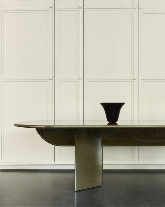'PILLABOUT 04' DINING TABLE