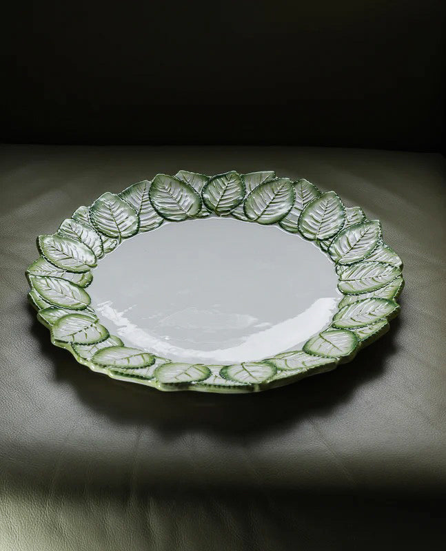 PLAT EN PORCELAINE