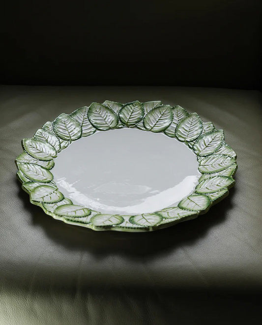PLAT EN PORCELAINE