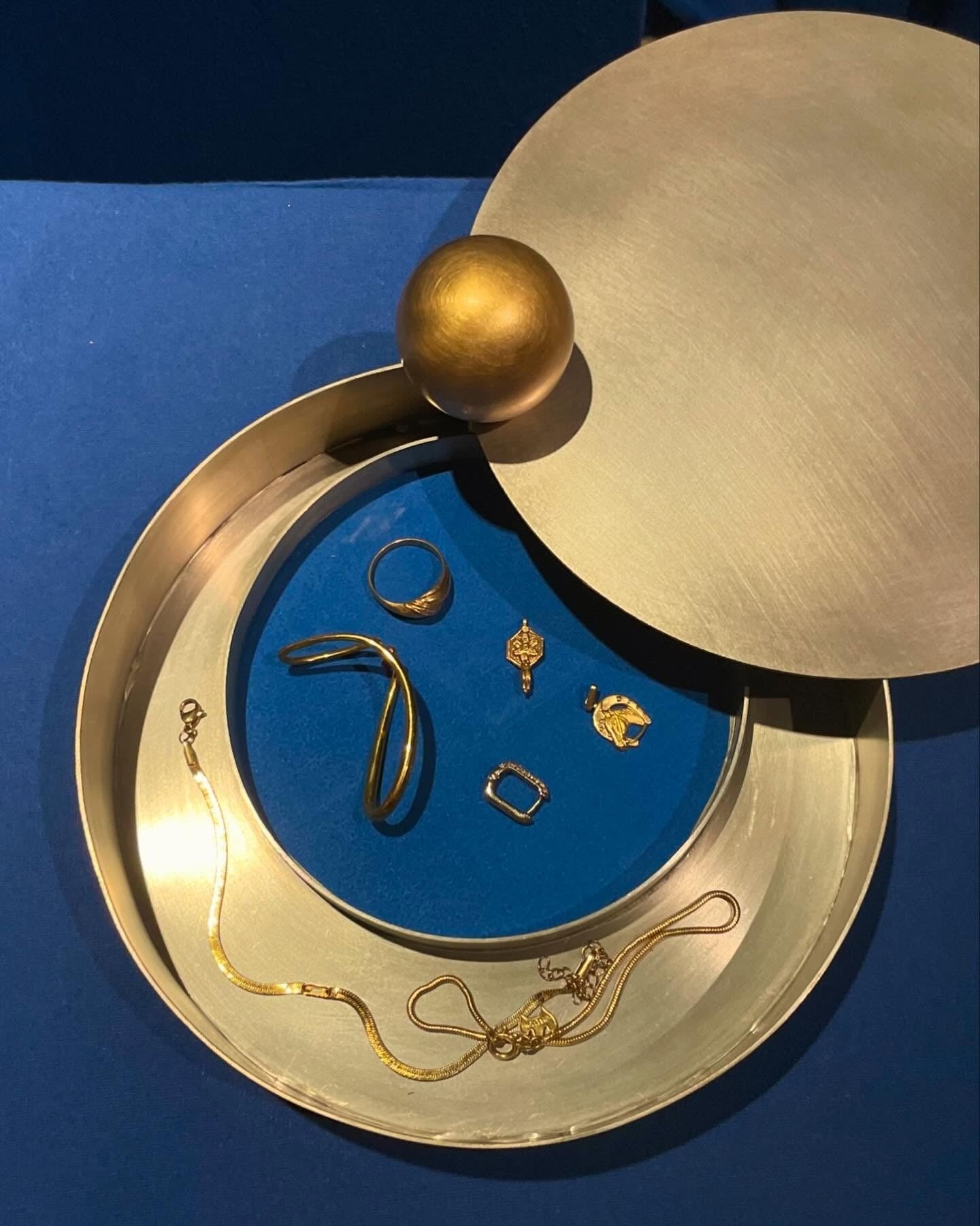 BOÎTE DE LA COLLECTION "ÉPURE" EN LAITON