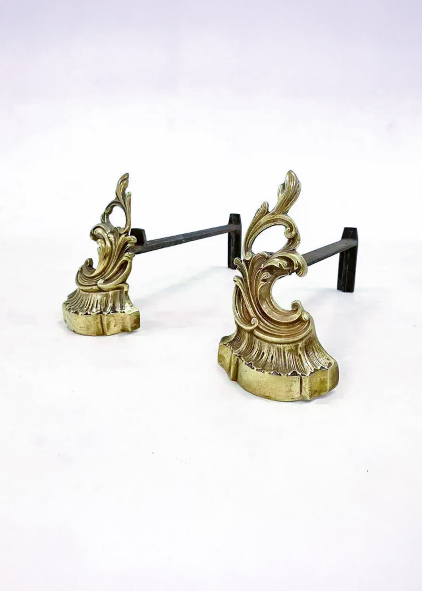 PAIRE DE CHENETS ANCIENS EN BRONZE DORÉ