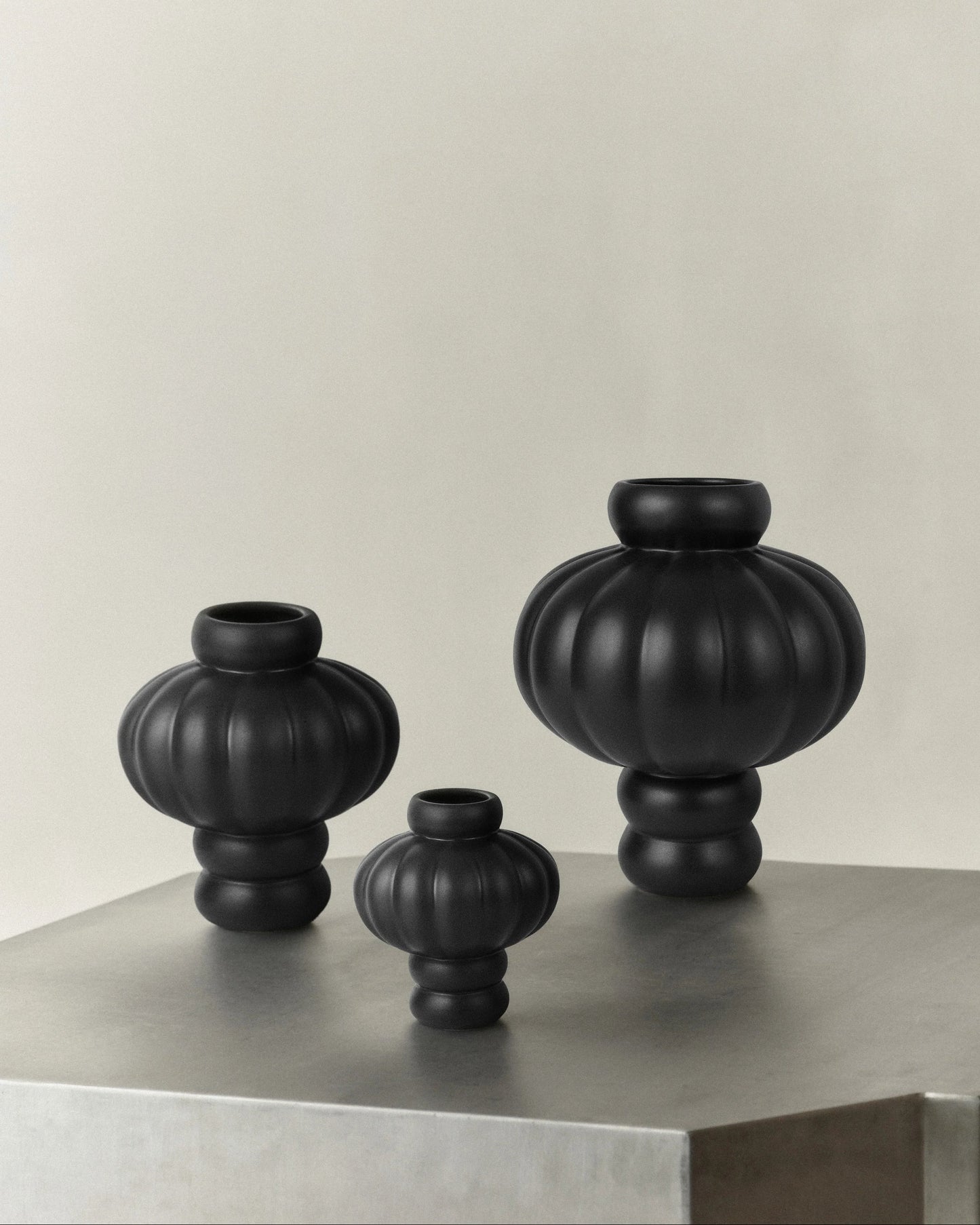 BALLOON VASE 08 BLACK