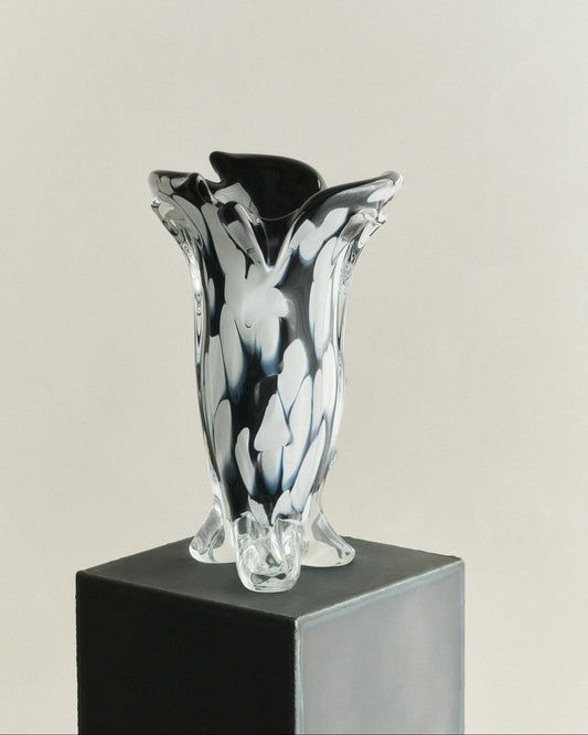SR VINTAGE DRAPE GLASS VASE