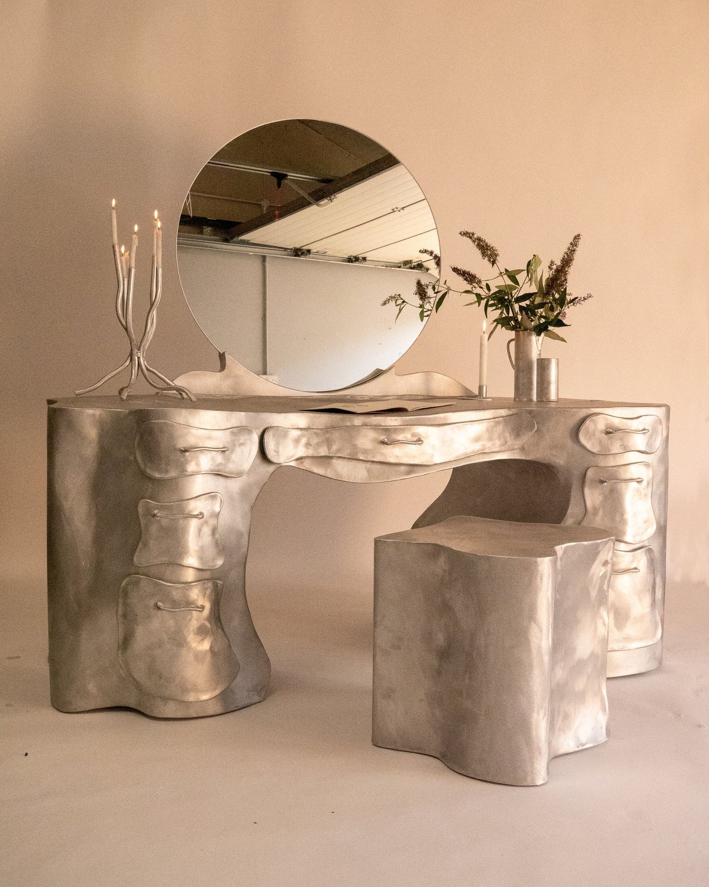 ALUMINUM DRESSING TABLE
