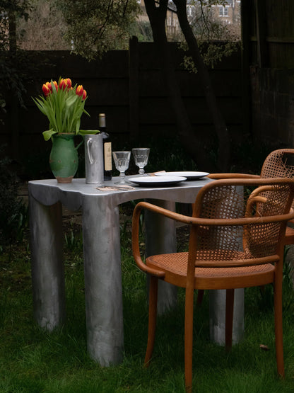 TABLE À MANGER EN ALUMINIUM