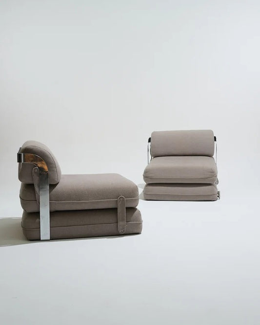 PAIRE DE CHAUFFEUSES CONVERTIBLES, STRUCTURE MÉTAL, 1970s