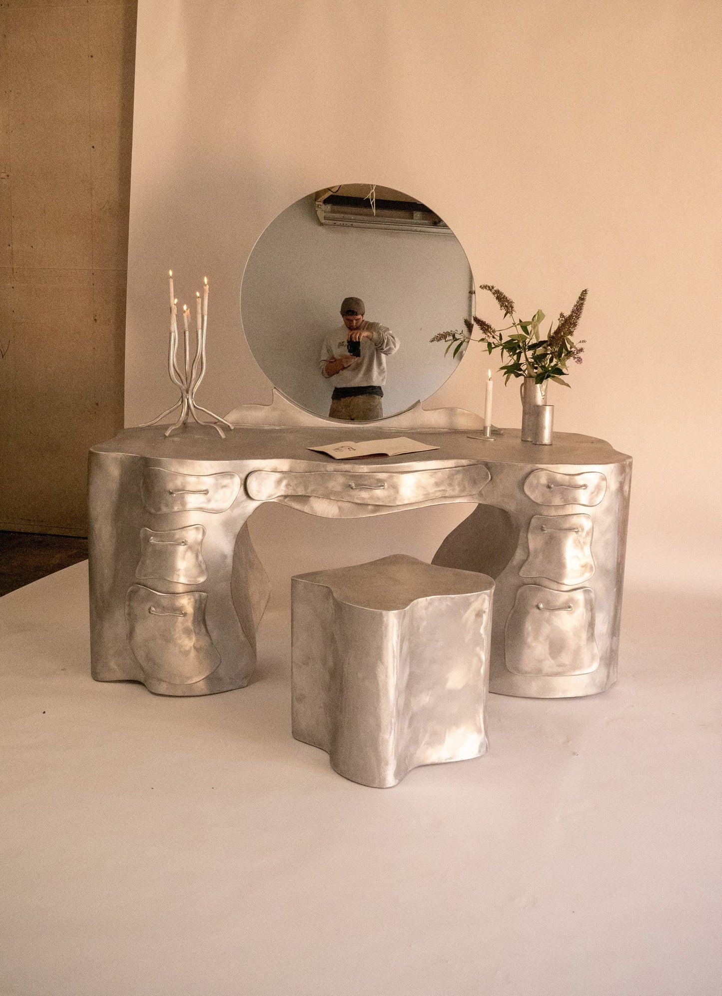 ALUMINUM DRESSING TABLE