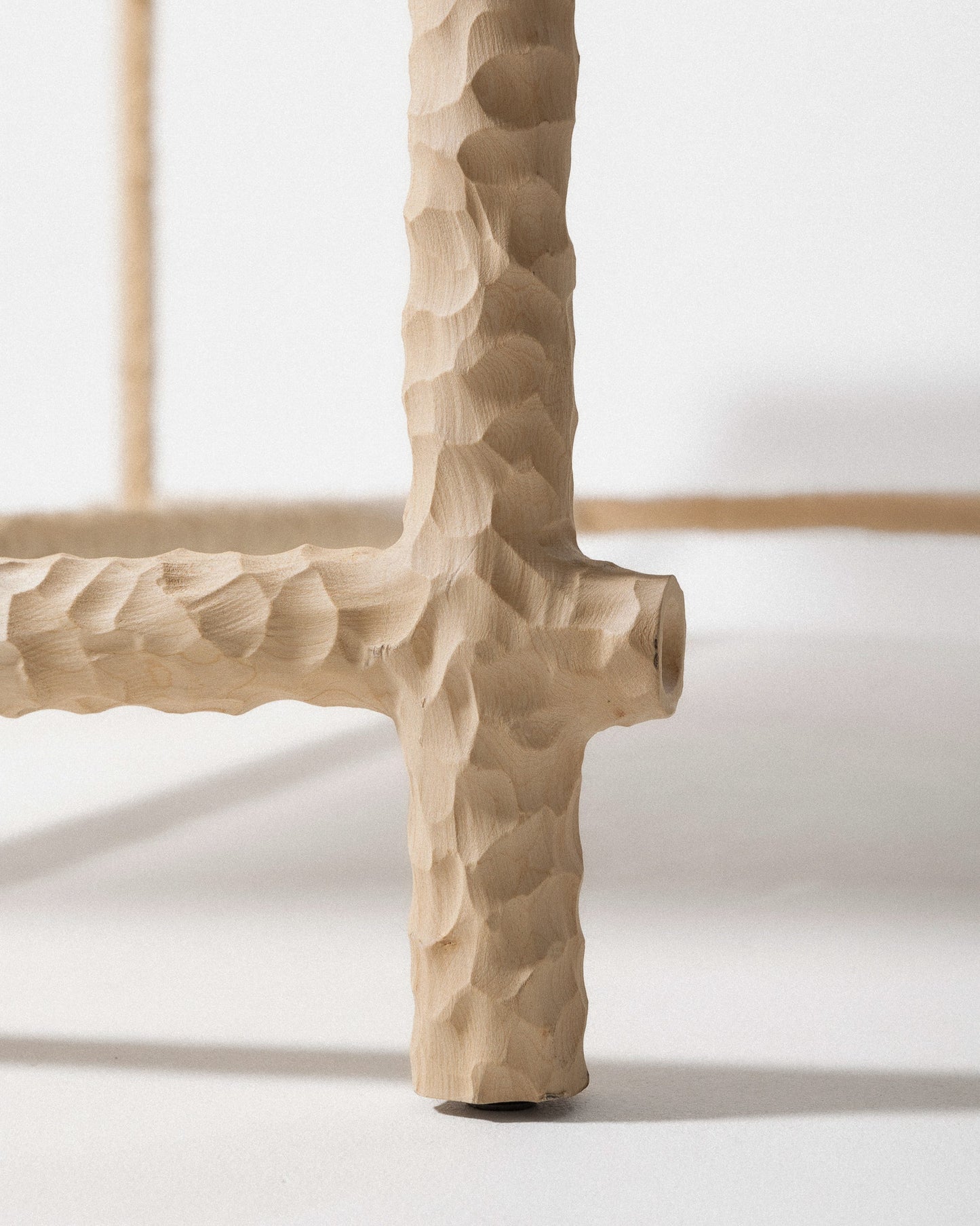 TABLE ONDES EN BOIS D'ÉRABLE MASSIF