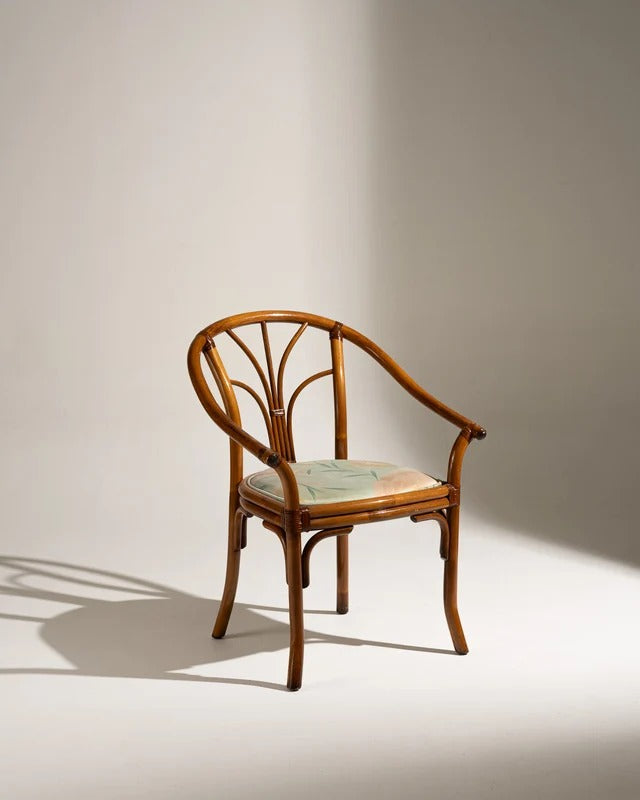 PAIRE DE FAUTEUILS EN ROTIN ET TISSU FLEURI, 1970s