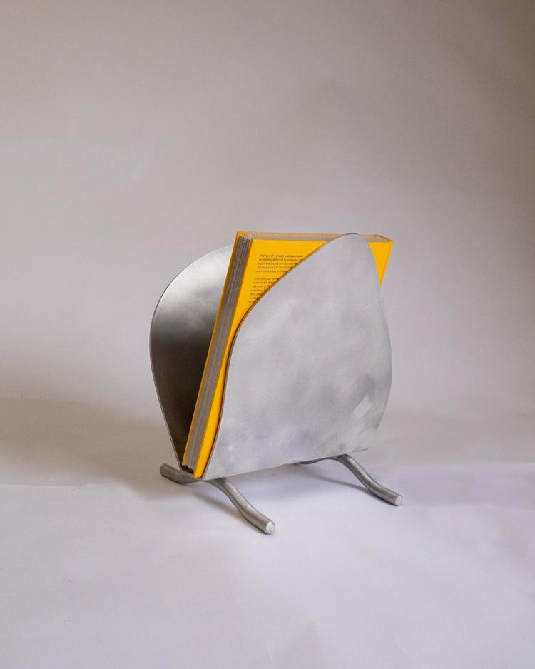 ALUMINUM MAGAZINE RACK