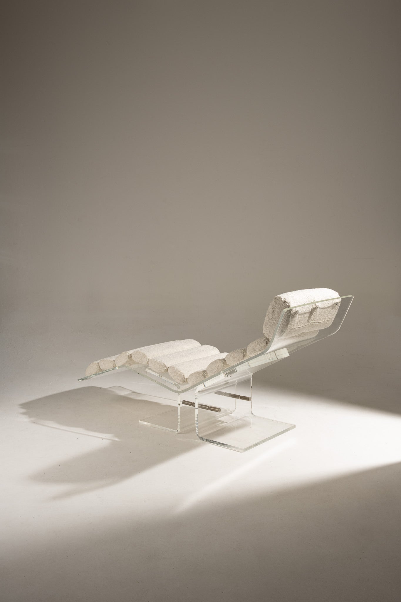 PLEXIGLASS LOUNGE CHAIR, 1970s