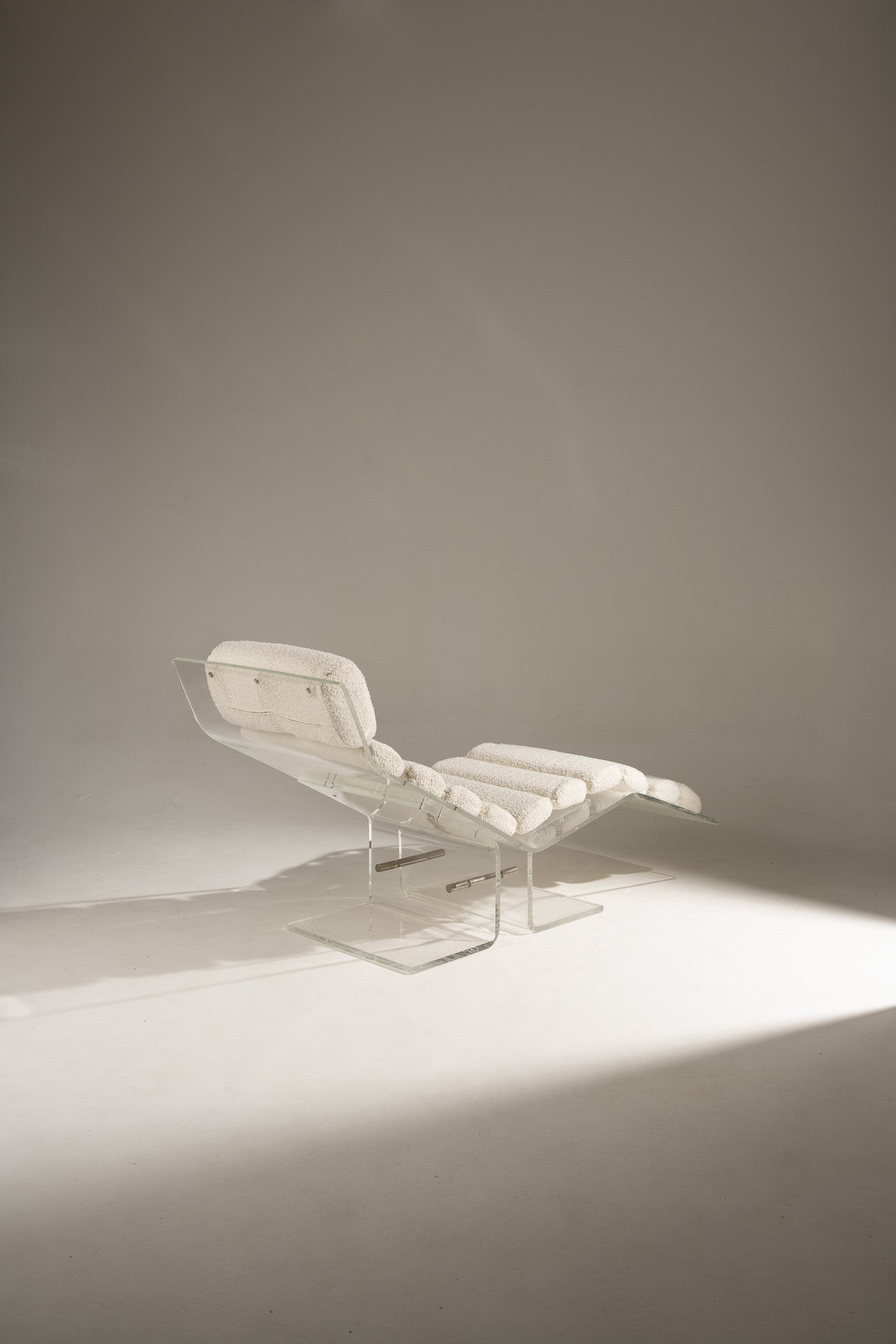 PLEXIGLASS LOUNGE CHAIR, 1970s
