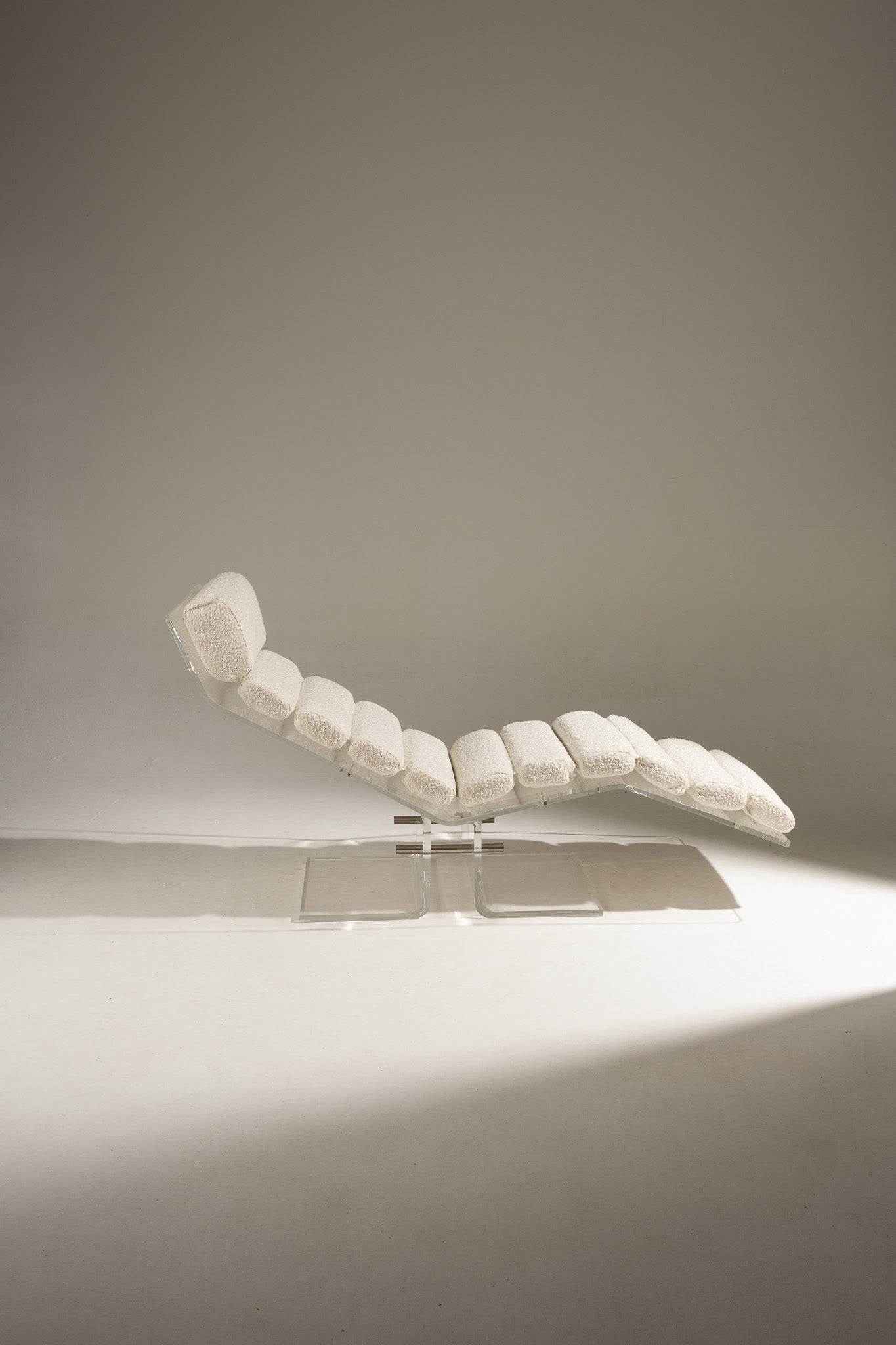 PLEXIGLASS LOUNGE CHAIR, 1970s