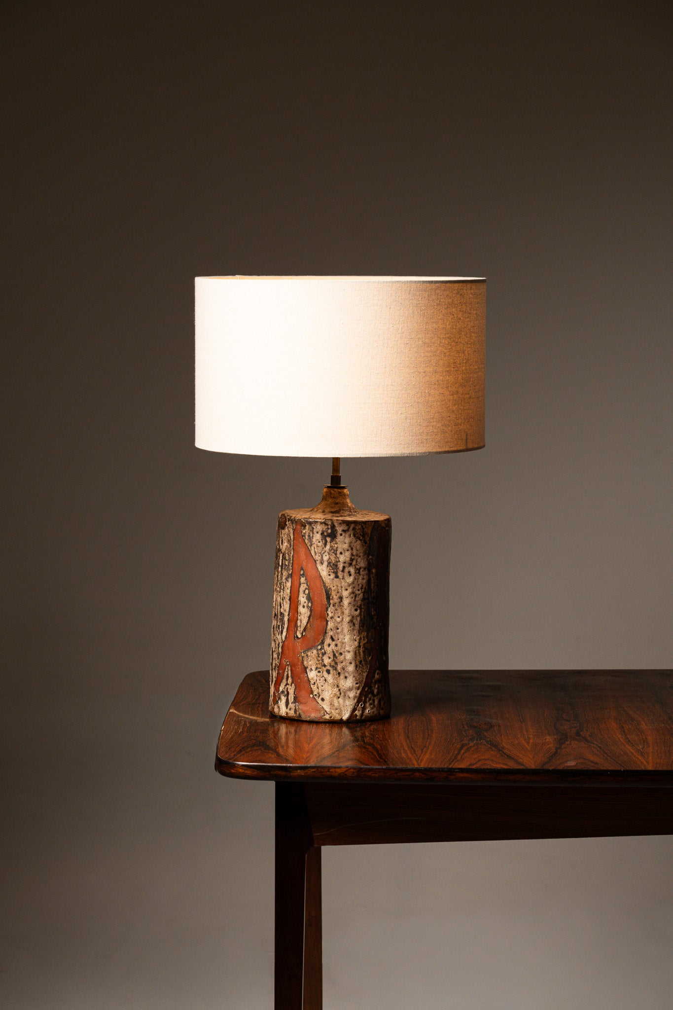 TABLE LAMP IN CHAMOTTE CERAMIC, 1970s