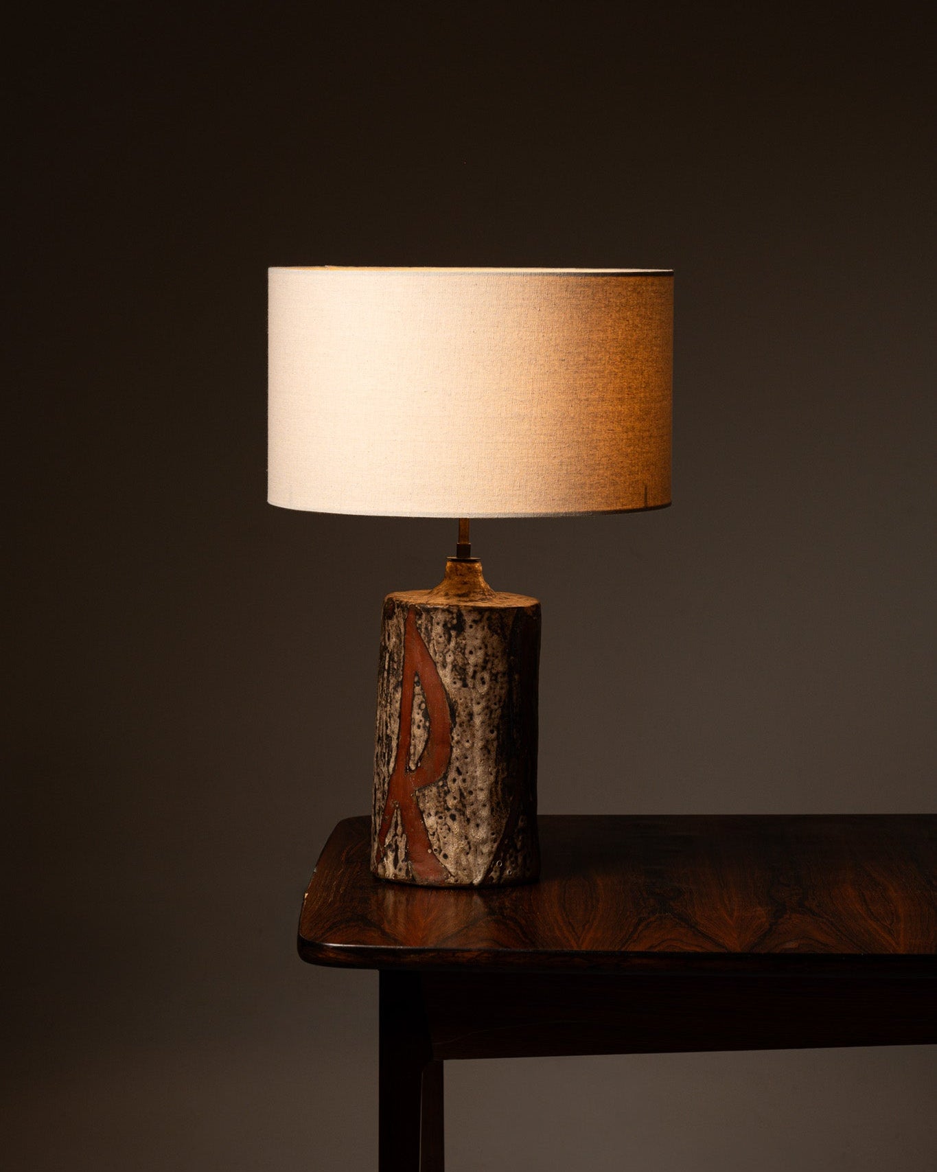 TABLE LAMP IN CHAMOTTE CERAMIC, 1970s