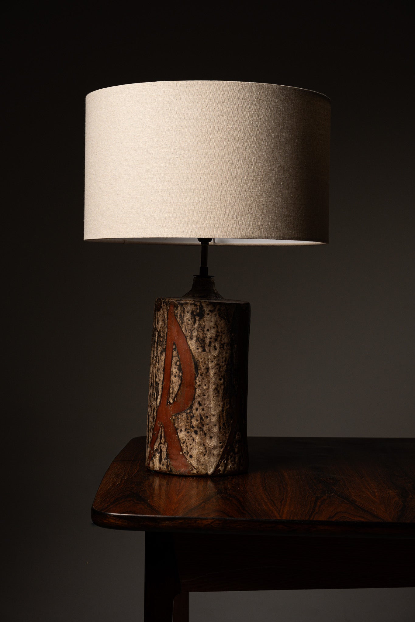 TABLE LAMP IN CHAMOTTE CERAMIC, 1970s