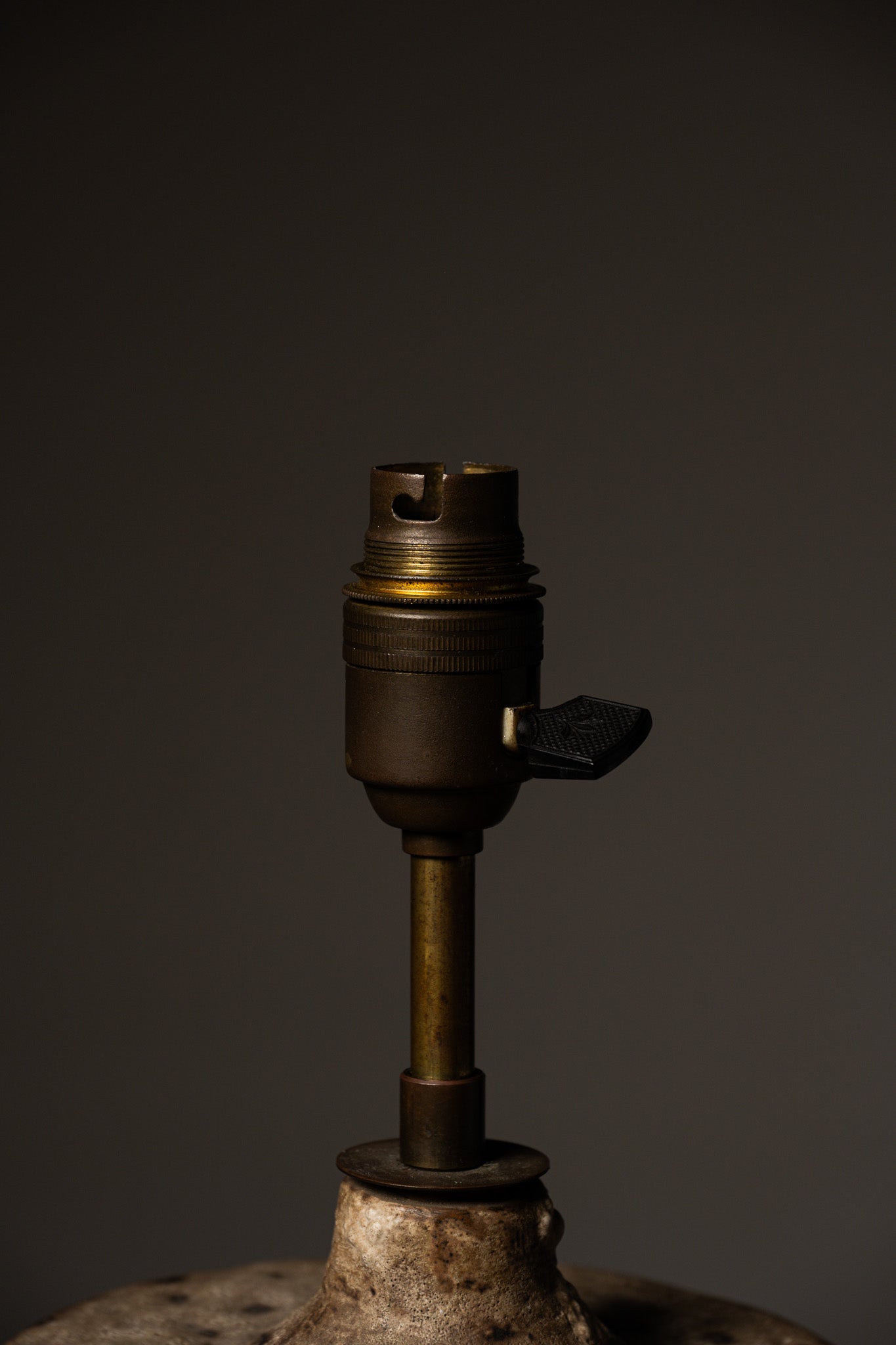 TABLE LAMP IN CHAMOTTE CERAMIC, 1970s